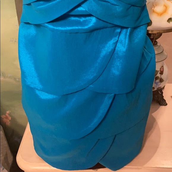 Romeo and Juliet Couture turquoise strapless dress - Picture 3 of 8